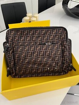 Fendi prebalovacia taska