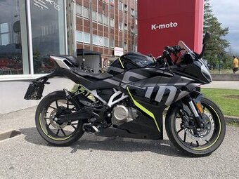 CF Moto 300 SR