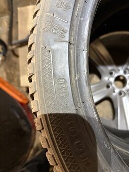 Pneu 225/40 r18