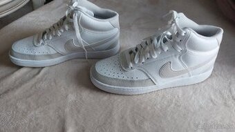 Nike tenisky