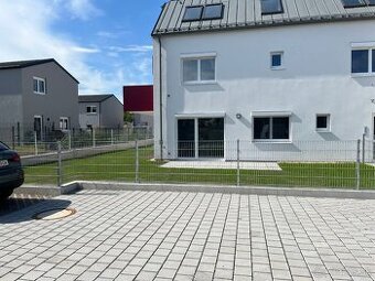 Ponúkame na prenájom - 2 izbový byt so záhradou v Brucku/ Le