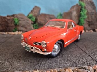 Prodám model 1:18 Volkswagen Karmann Ghia