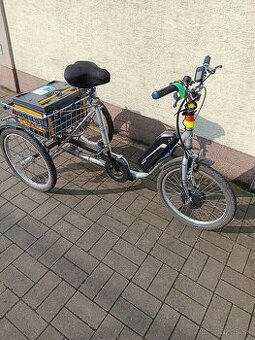 Elektricka trojkolka pre seniorov.