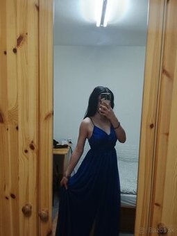 Modré elegantné šaty s trblietkami