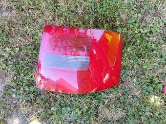 Audi A6 C5 combi pravé zadné svetlo