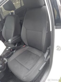 Škoda Rapid ľavy predný vodičov tapacir, vyhrievana sedačka