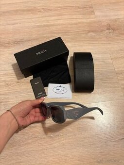 Prada PR 17WS slnečné okuliare - sivé (PR1)