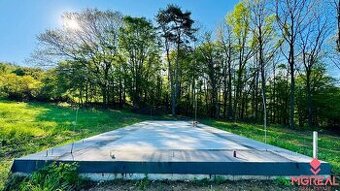 Na predaj výnimočný pozemok 6882 m² priamo v lese so začatou - 1