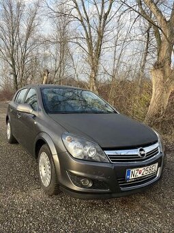 Opel Astra - 1