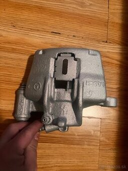 Mercedes Vito 638 V Klass W638 Brzdový strmeň