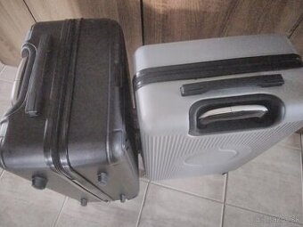 Cestovný kufor , uz len cierny