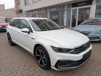VW Passat B8 GTE 1.4 TSI Hybrid 160kW DSG - záruka Autodraft