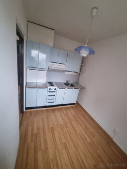 Prenájom 1 izbového bytu v Dunajskej Strede - 1