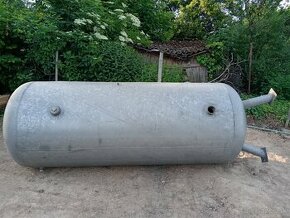 nádrž 3000 lit