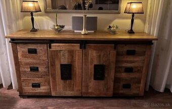 Komoda z mangového dreva