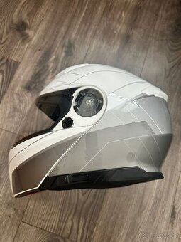 vyklápacia helma Yohe