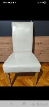 Jedálenská stolička