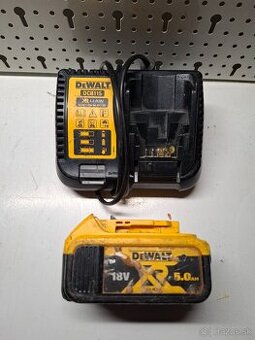 Dewalt nabíjačka a 5ah aku batéria