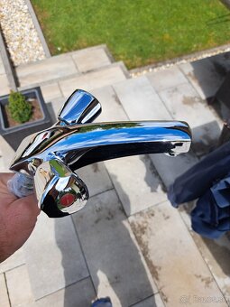 Vodovodná chrómová umývadlová batéria zn. Kludi a doplnky