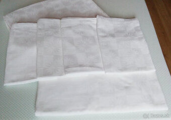 Damaškové Posteľné obliečky - Úplne Nové