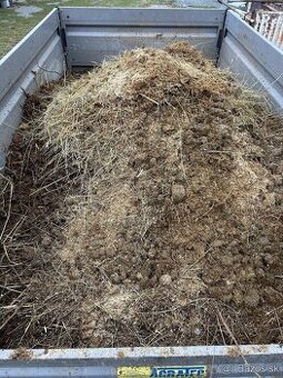 Ponúkam konský maštaľný hnoj