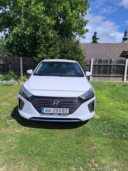 Hyundai IONIQ hybrid