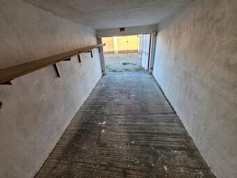 Prenájom garáže na Laboreckej ulici - 1
