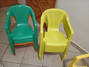 Detská plastová stolička zahradna