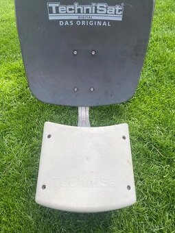 satelitná anténa pre karavan