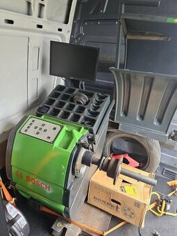 Vyvažovačka BOSCH WBE 4435