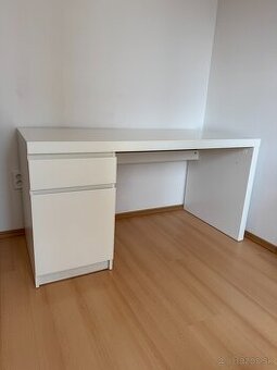 Predám biely písací stôl IKEA MALM
