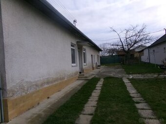 Chalupa s príjemnou atmosférou v obci Veľké Vozokany