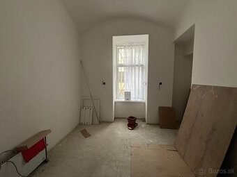 Reprezentatívna Kancelária pre jednu osobu - 1