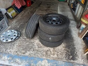 195/65 R15.  5x100 letná sada