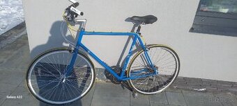Cestny bicykel