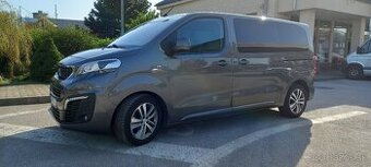 Prenájom auta 7-miestne vozidlo Peugeot Traveller