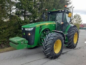 John Deere 8310R