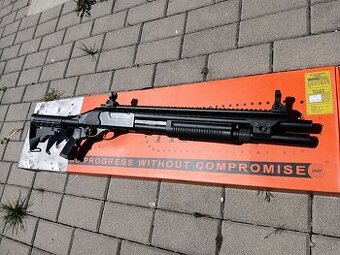 Predam airsoftovu brokovnicu M8874 Green Gas