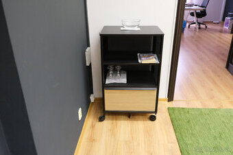 IKEA BEKANT Skrinka s dvierkami, čierna, 41x80x101