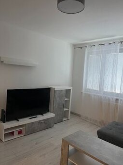 Predaj slnečného 4 iz. bytu v meste Žarnovica ul. F.Kráľa