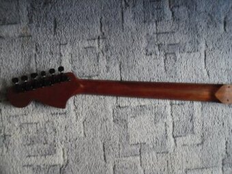 predam neck na stratocaster