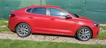 i30 fastback
