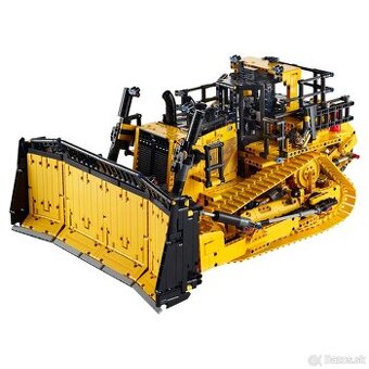 Poskladané LEGO® Technic 42131 Buldozér Cat