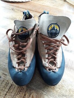 La sportiva Mythos