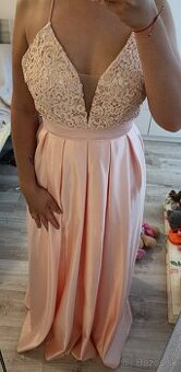 Elegantné dámske šaty