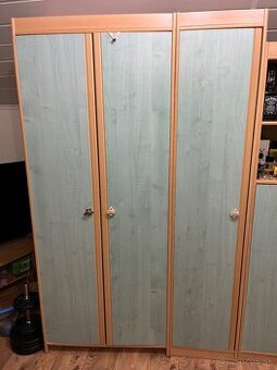 Skrine, nočný stolík