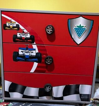 Cilek pisaci stol+komoda