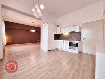 VEĽKÝ 3 izbový BYT SO ZÁHRADKOU a GARÁŽOU V SENCI – CENTRUM 