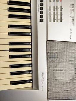 Predám keyboard Yamaha Portable Grand DGX-205