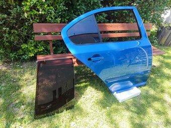 Octavia 2 zadné dvere - 1